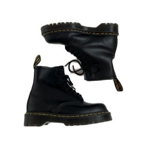 Dr. Martin’s 1460 BEX SMOOTH LEATHER PLATFORM BOOTS (size 7)